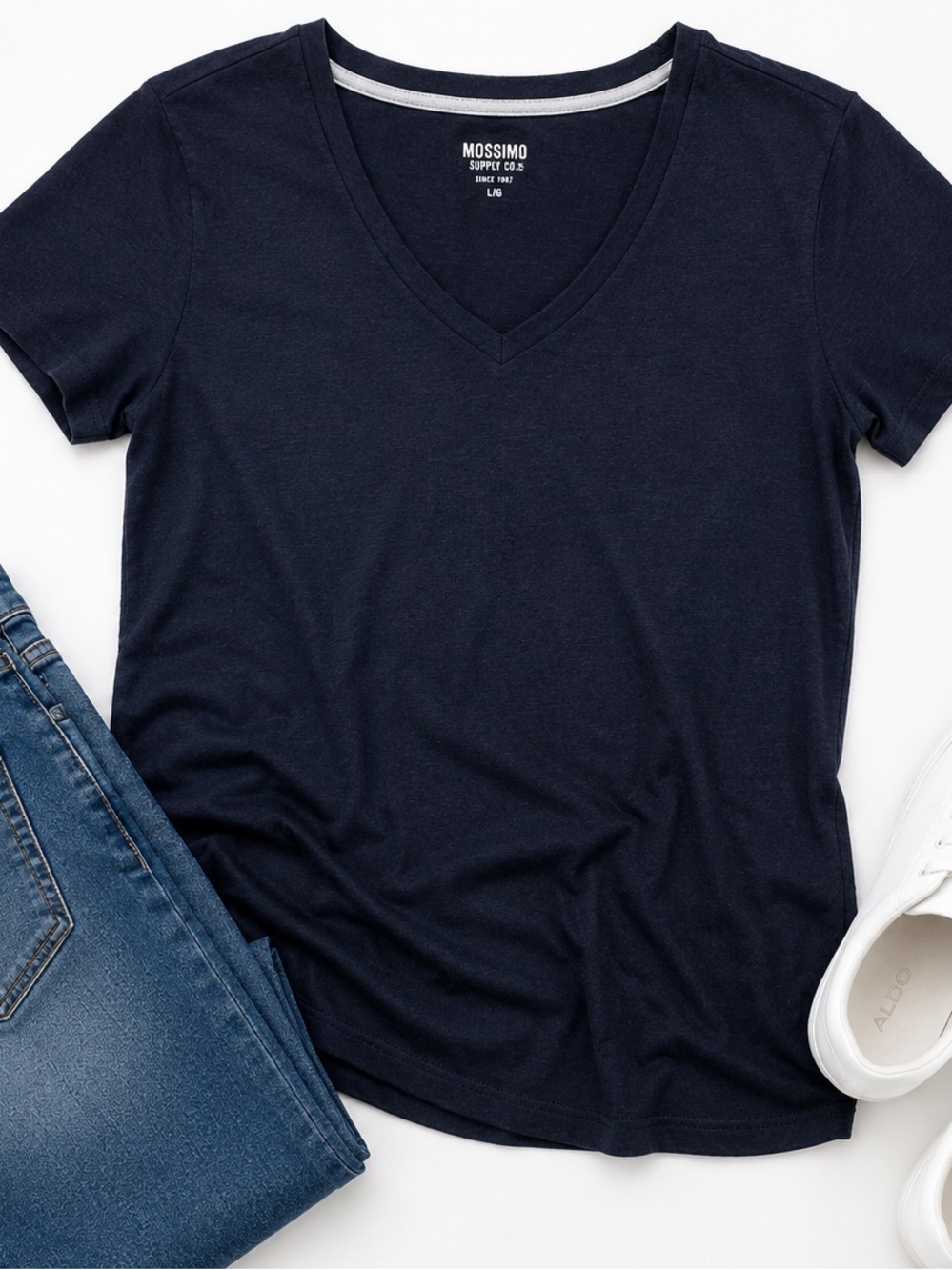 Mossimo Supply Co Navy Blue V-Neck Tee Women’s Large Short Sleeve Casual Basic